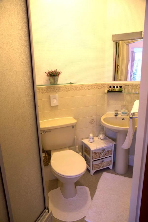 Marina Guest house Scarborough